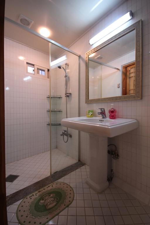 Doo Hanok Guesthouse Seoul Exterior photo