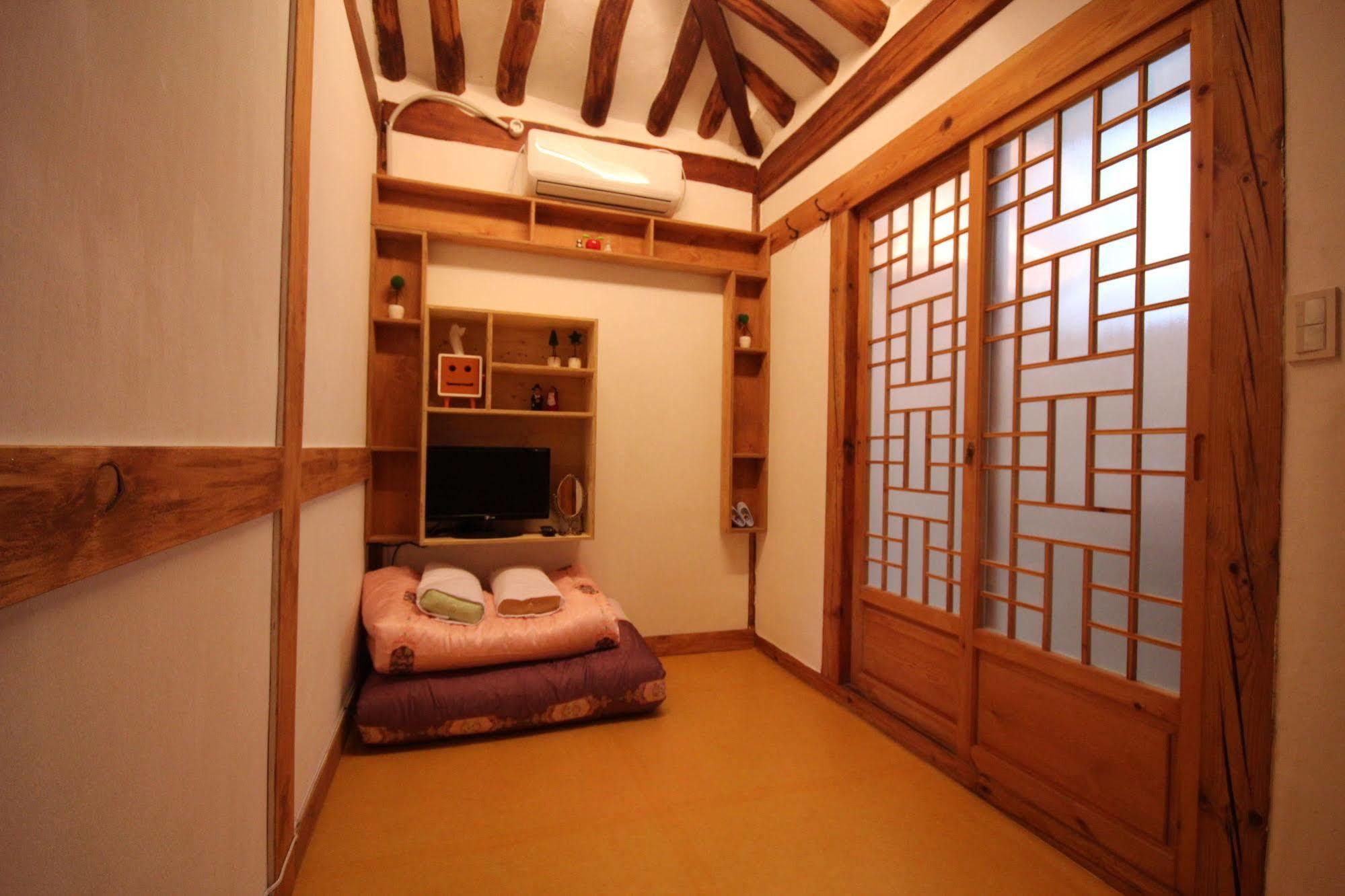 Doo Hanok Guesthouse Seoul Exterior photo