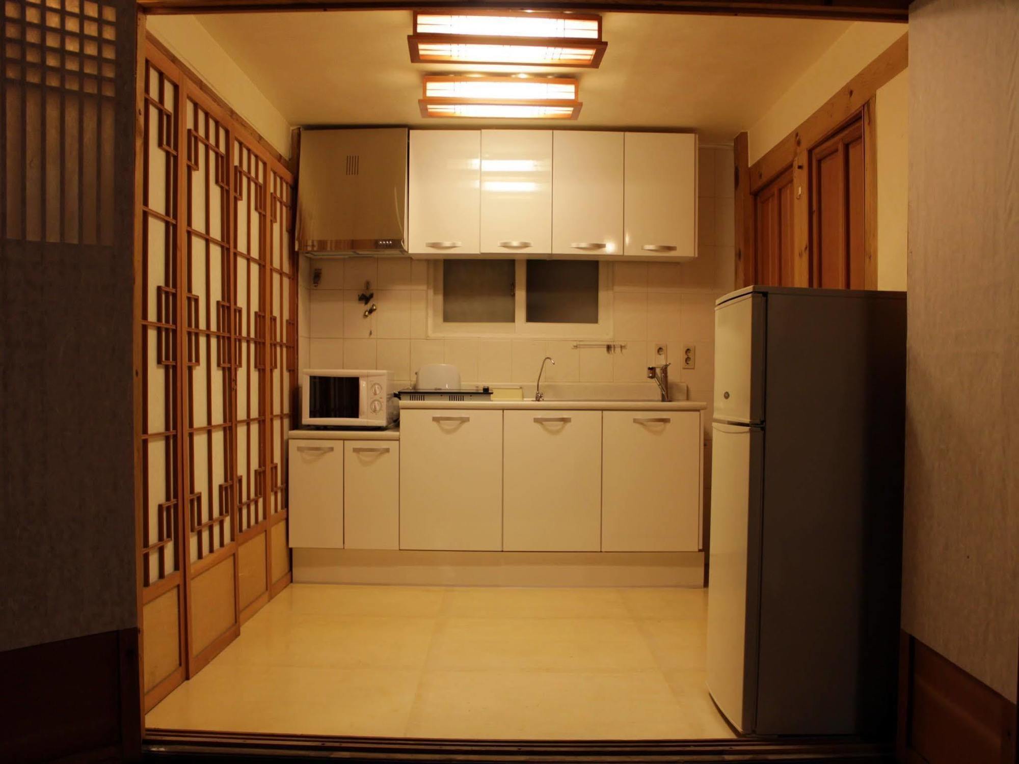 Doo Hanok Guesthouse Seoul Exterior photo