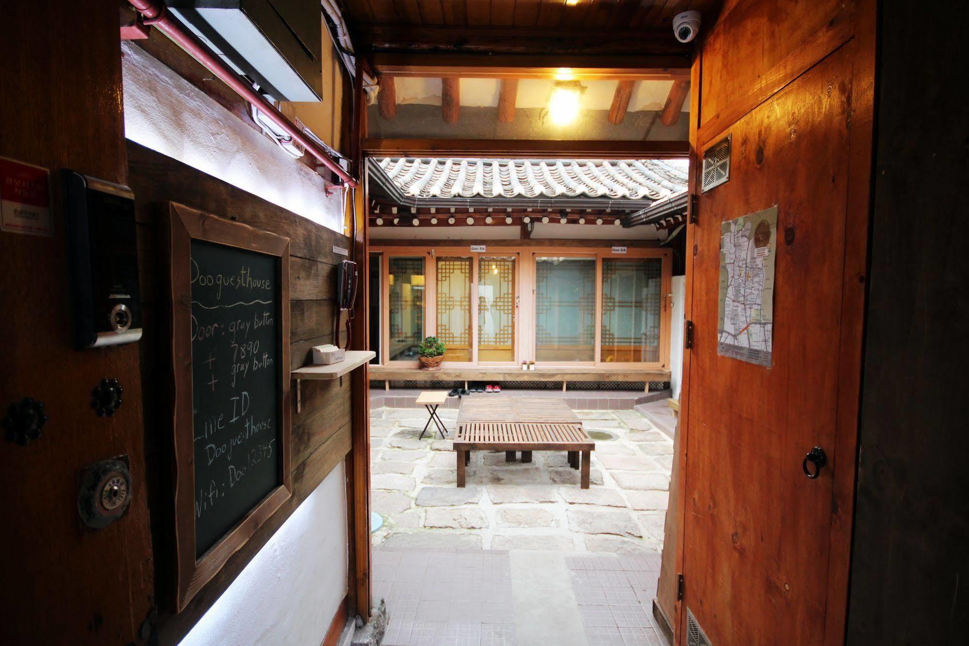 Doo Hanok Guesthouse Seoul Exterior photo